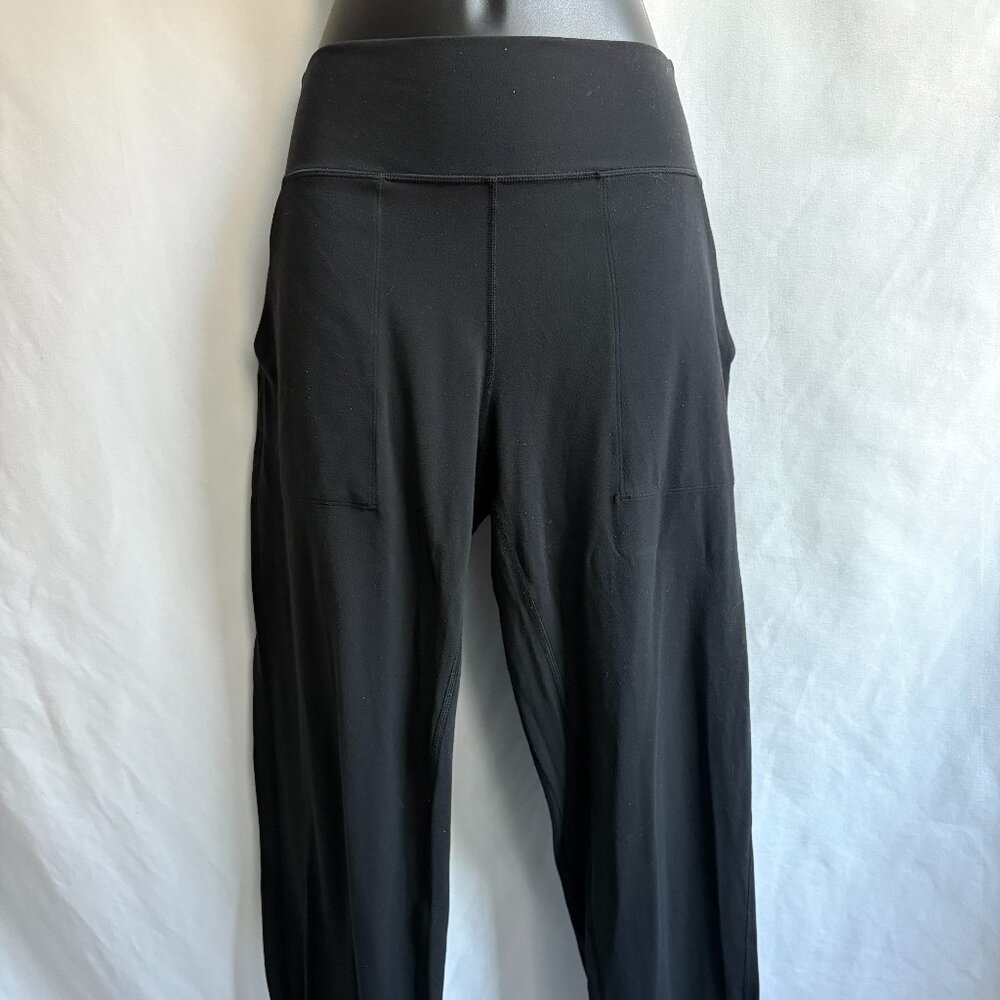 Lululemon Black Joggers Yoga Fitness Pilates Size 8 Pull On Elastic Athleisure